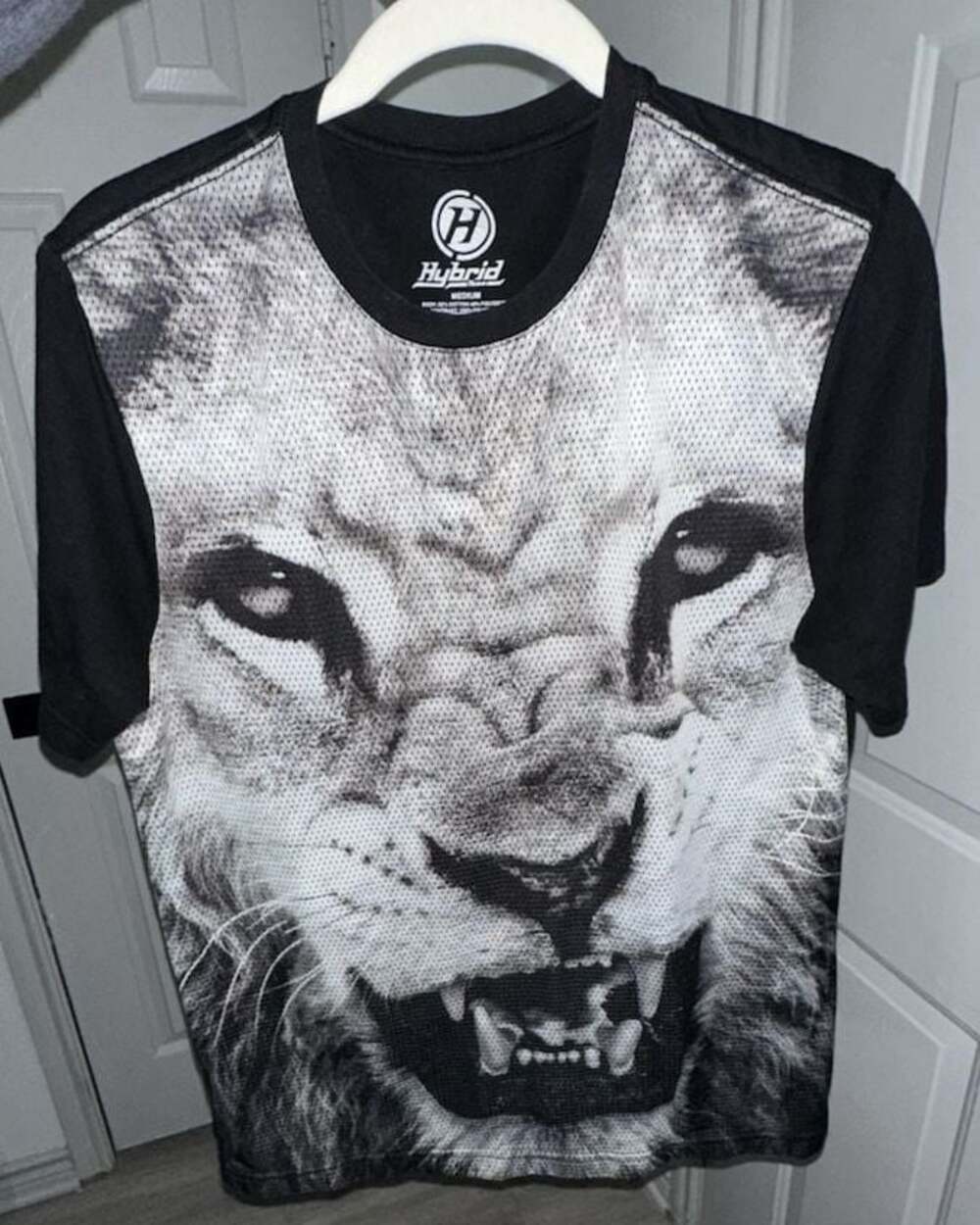 Hybrid Tees Men's Lion Graphic Print Short Sleeve T-Shirt